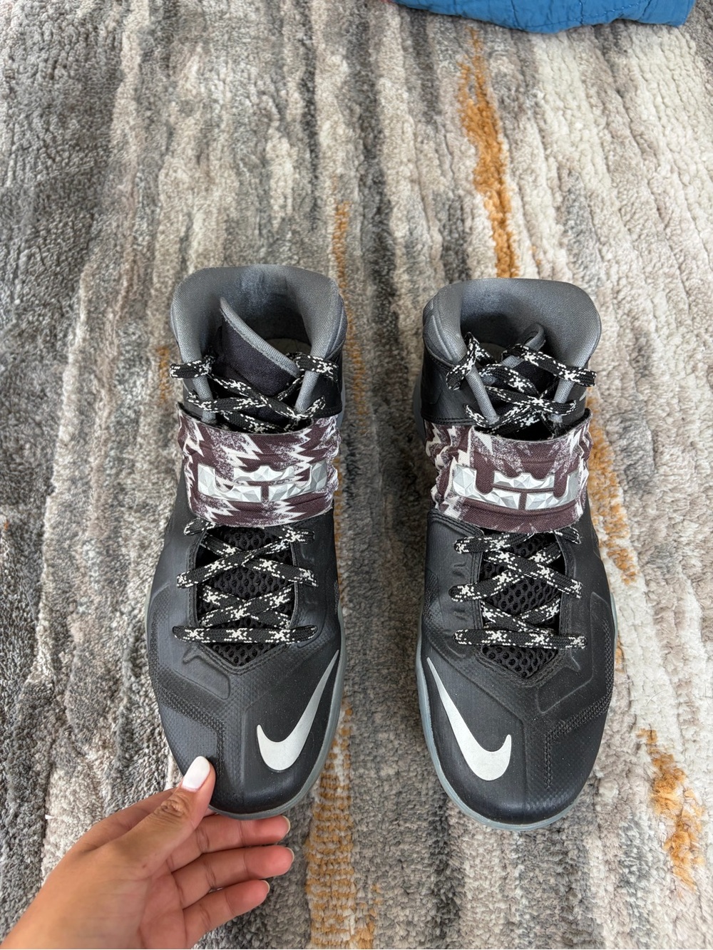 Mens 2014 Nike LeBron Zoom Soldier 7 Black Basketball Shoes 609679-001